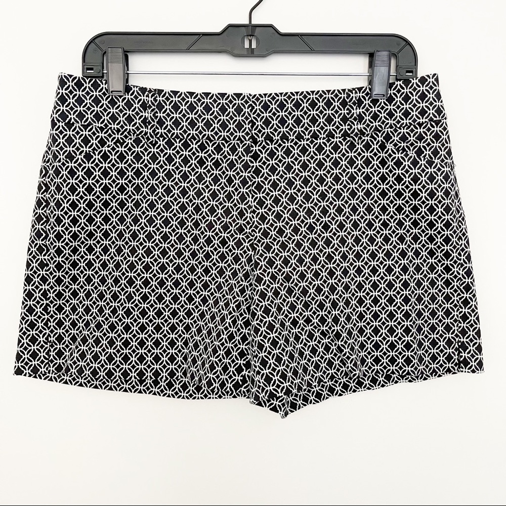 White House Black Market Black and White Patterned Women Shorts